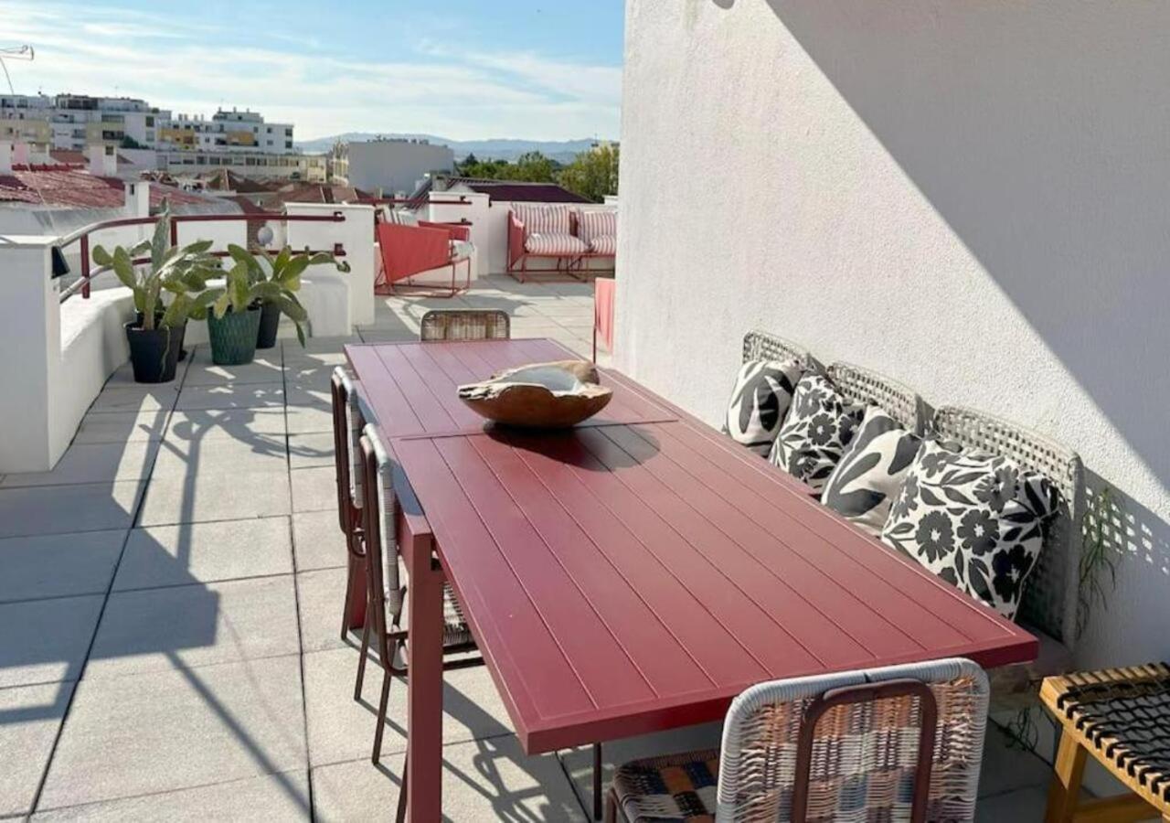 Groovy Caparica Gem With Large Sunny Terrace Apartment กอสตา ดา กาปาริกา ภายนอก รูปภาพ